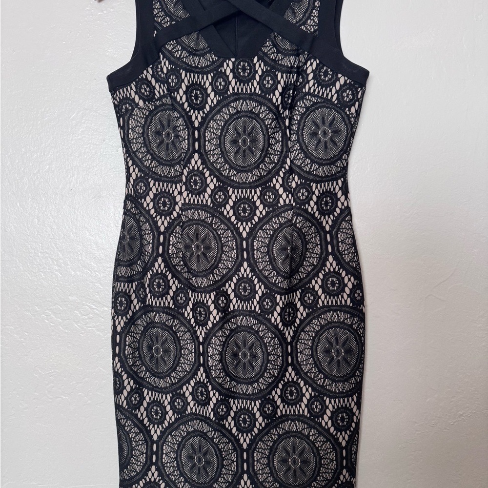Elegant Black and Gray Patterned Dress
